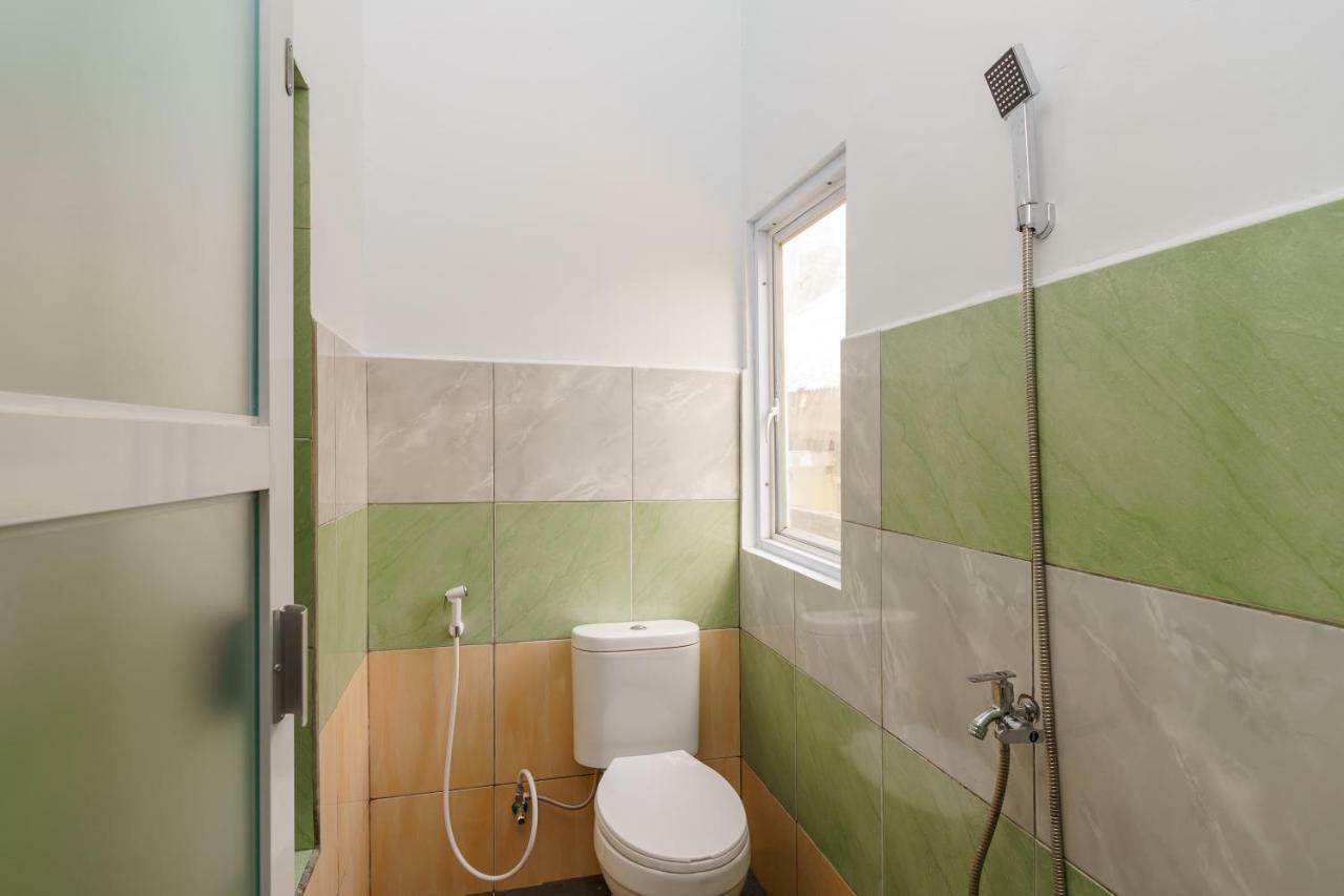 Reddoorz Syariah Near Simpang Sekip Palembang Hotel Ngoại thất bức ảnh