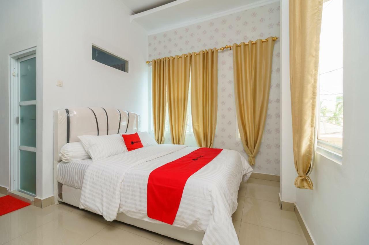 Reddoorz Syariah Near Simpang Sekip Palembang Hotel Ngoại thất bức ảnh